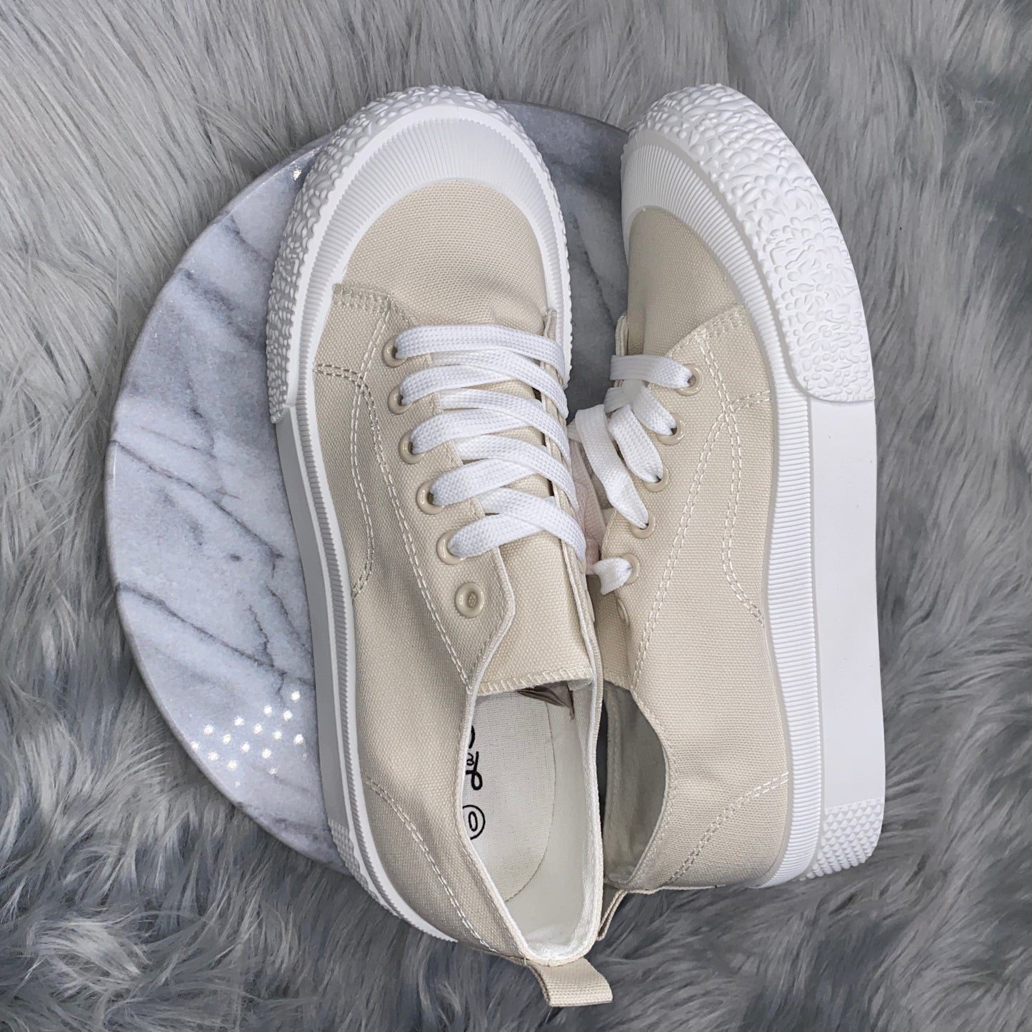 Sneakers Canvas Cream | C'est Martine