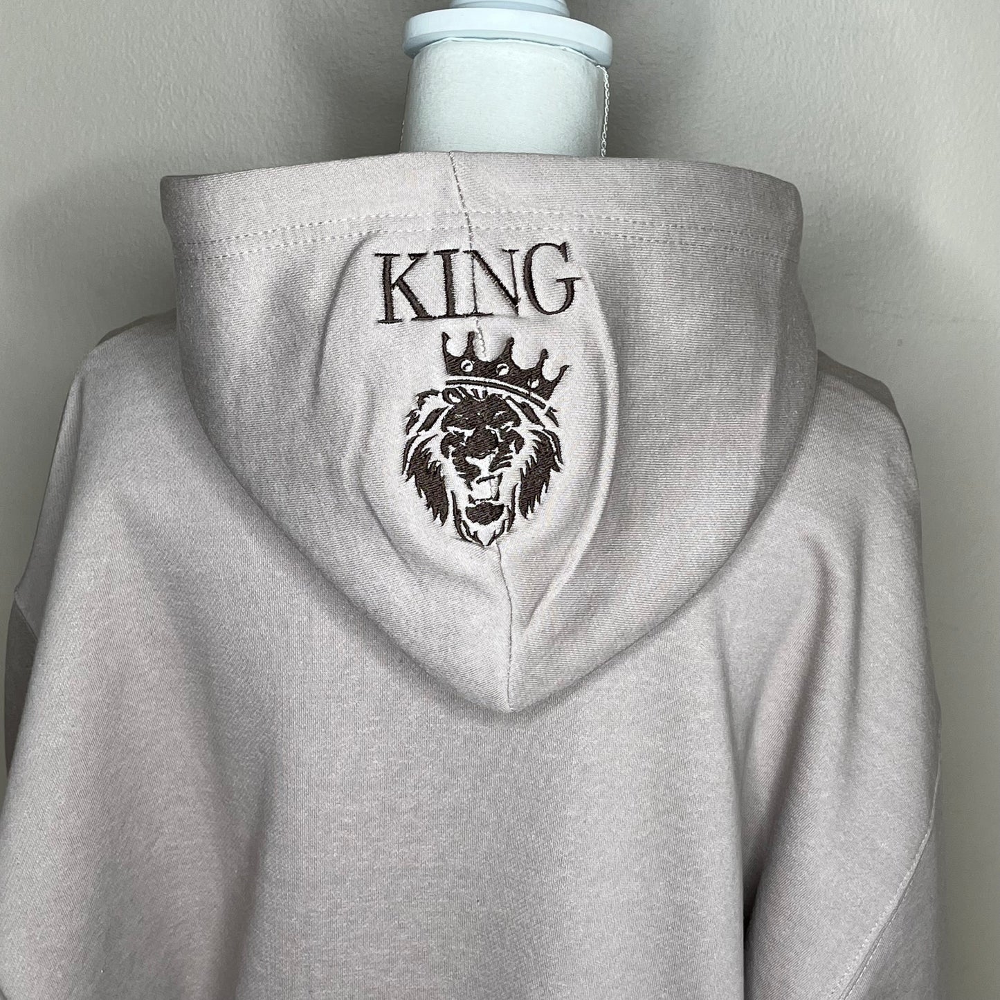 Hoodie Set, Embroidered, Custom, King Embroidery, Lion with a Crown | C'est Martine