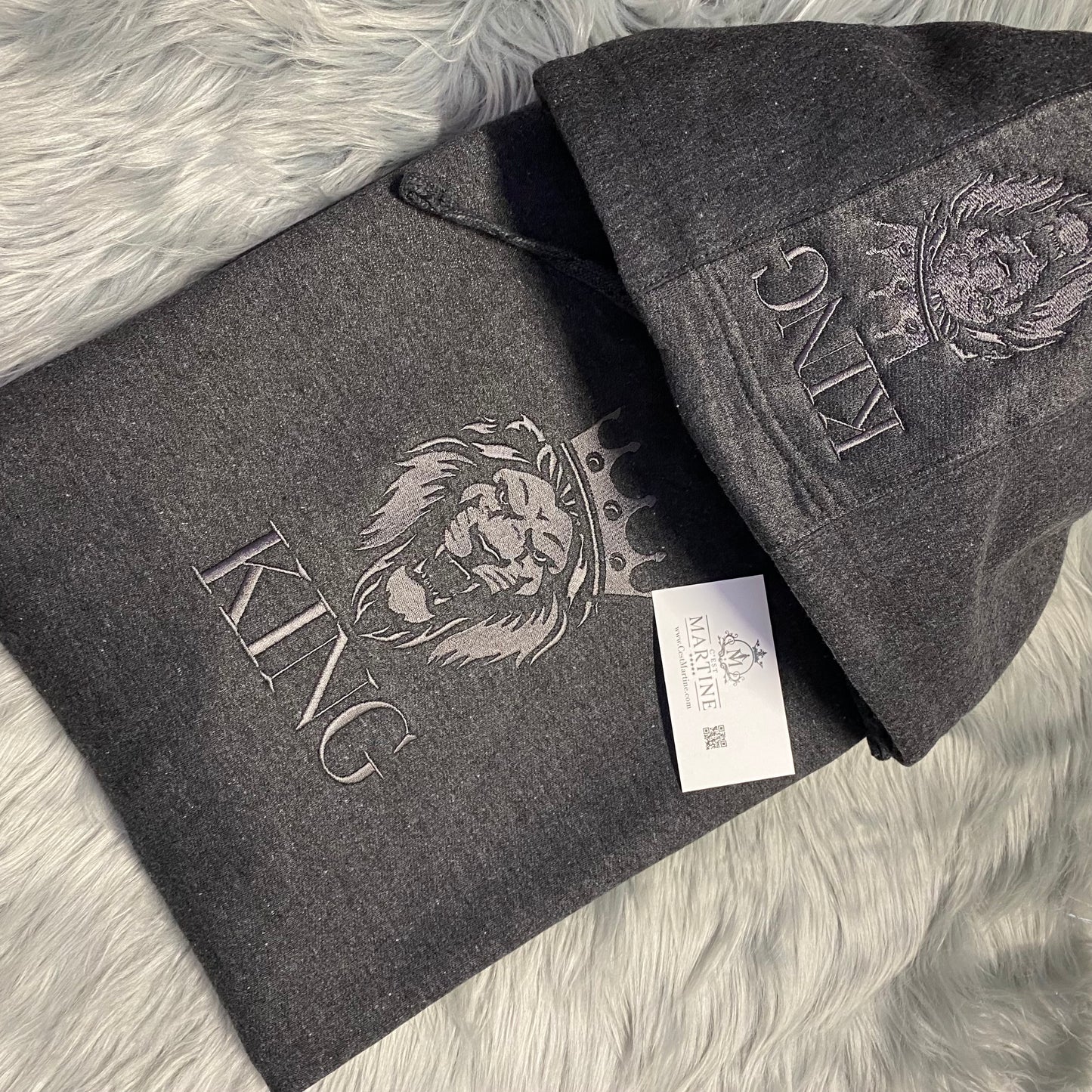 Hoodie Custom King Embroidery, Lion with a Crown | C'est Martine