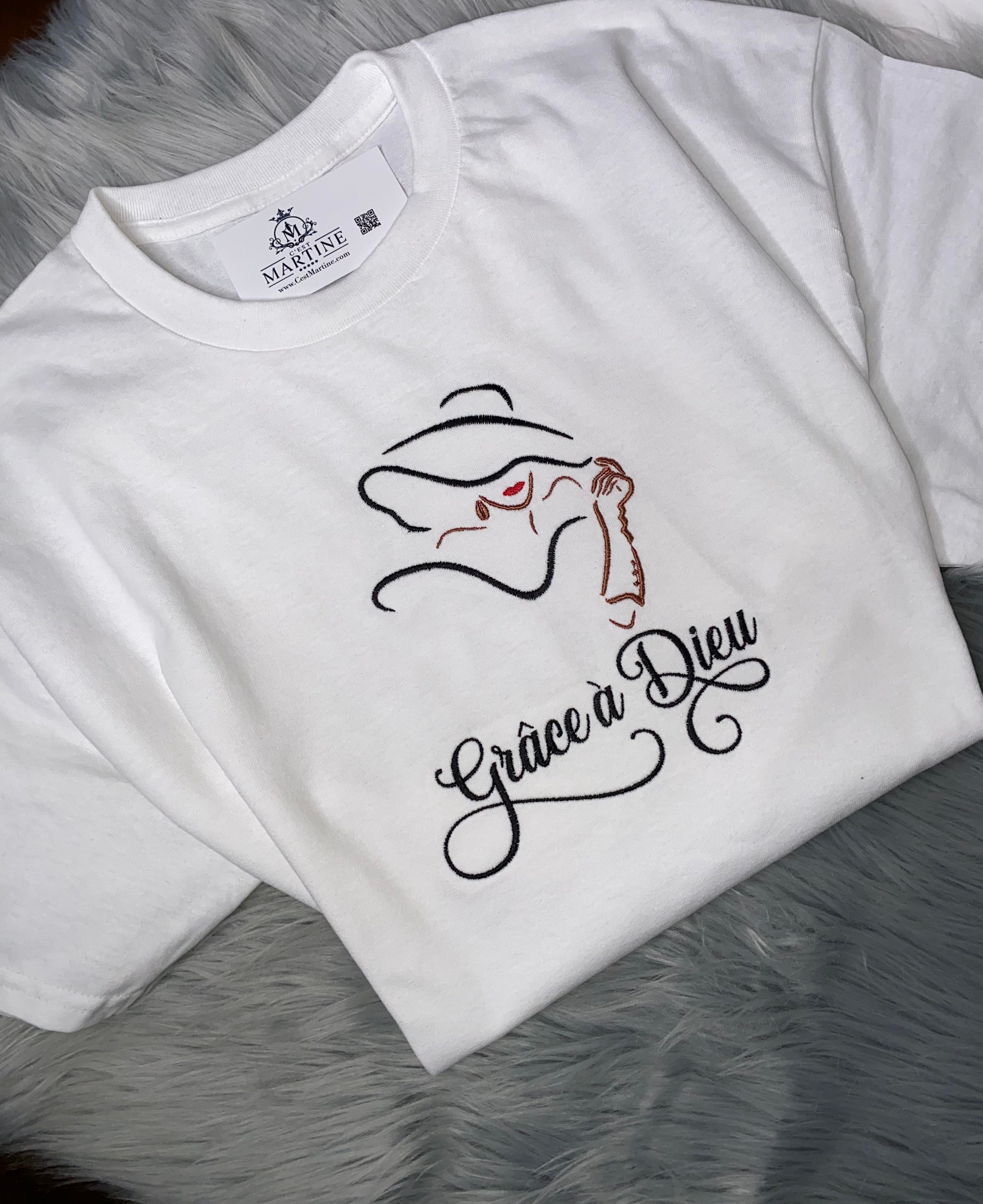 Blessed, Grace a Dieu, Motivation, Embroidered, Birthday Gift, Christian saying, French,  Gift ,  T-Shirt