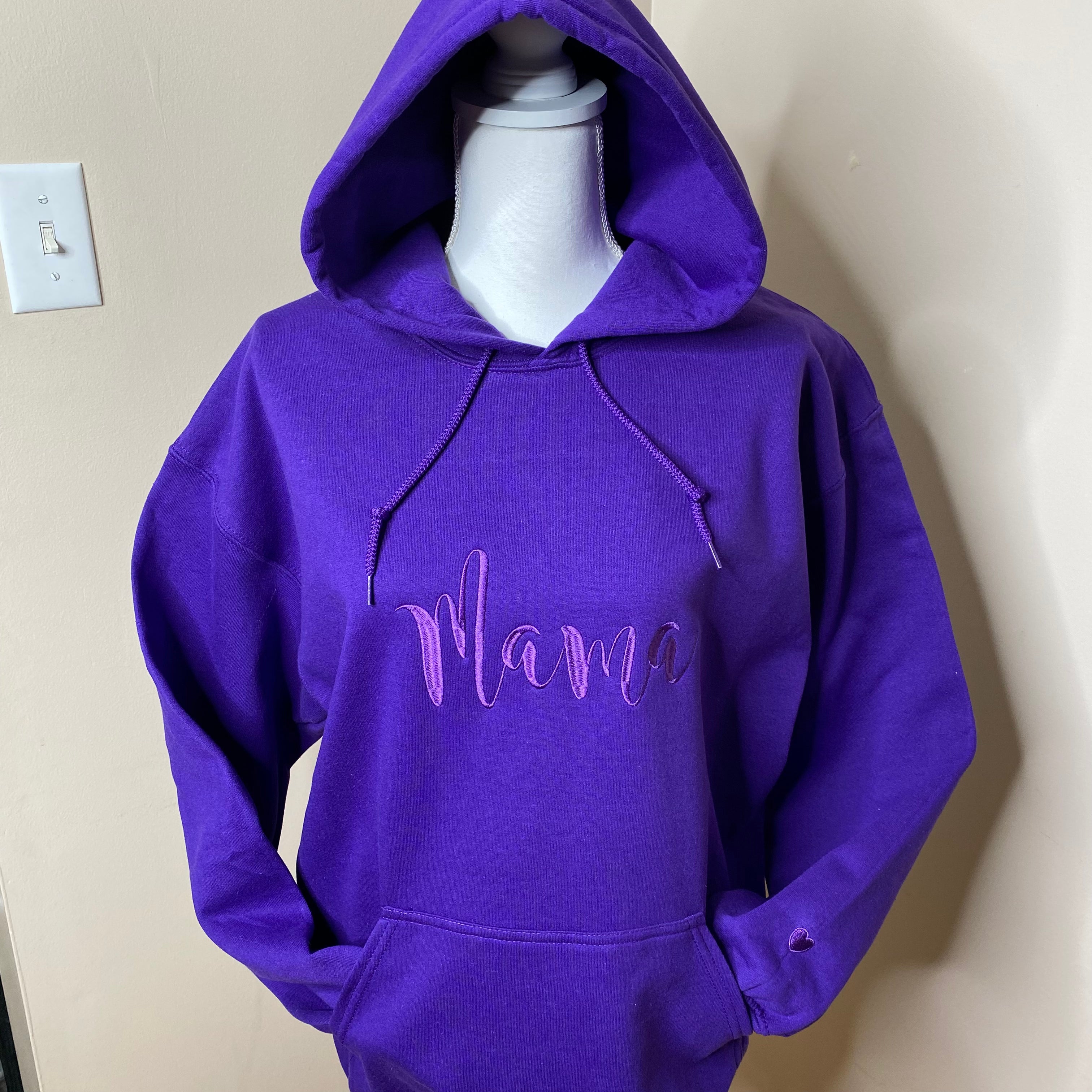 MAMA Hoodie, Embroidered Mama Hoodie, Sweatshirt | C'est Martine